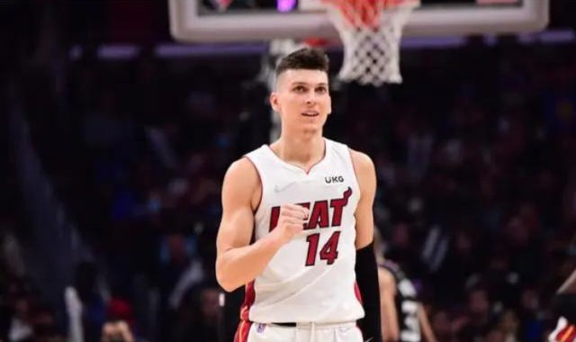 多项数据刷新生涯新高 希罗让人忘记吉米·巴特勒