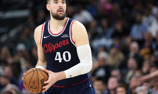 kaiyun-泰伦卢看懂了吗？祖巴茨缺席六连胜，尼德豪泽统治攻守，全队流畅|快船|伊维察-祖巴茨|伊维察·祖巴茨|NBA常规赛|洛杉矶快船队_新浪体育_新浪新闻