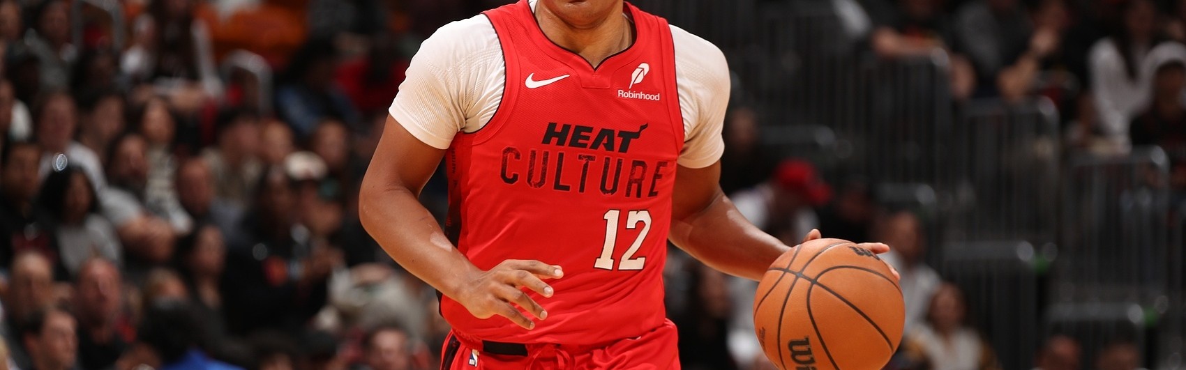 美记：凯-琼斯尚未与热火正式谈判 德鲁-史密斯有可能重返迈阿密