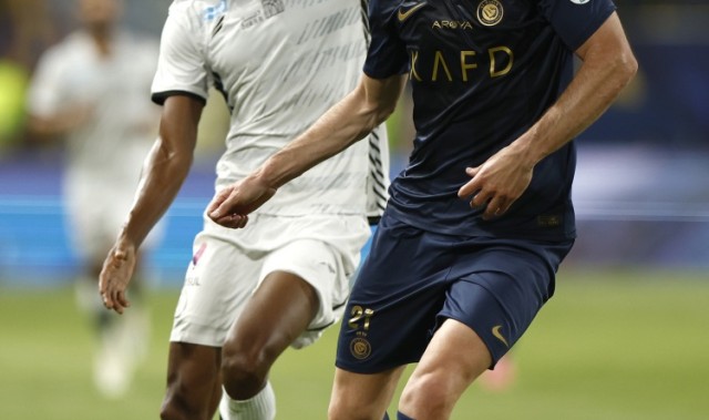 迪马：拉波尔特也是科莫考虑的防线选择